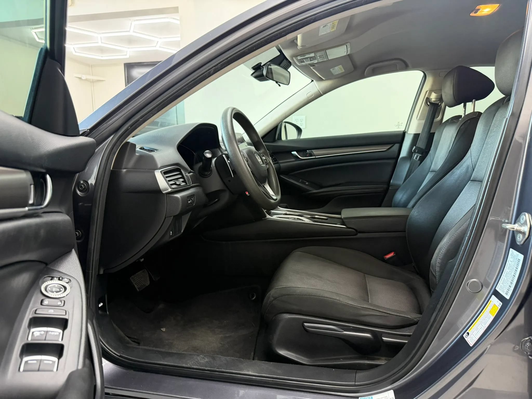Used 2019 Honda Accord Hybrid image 17