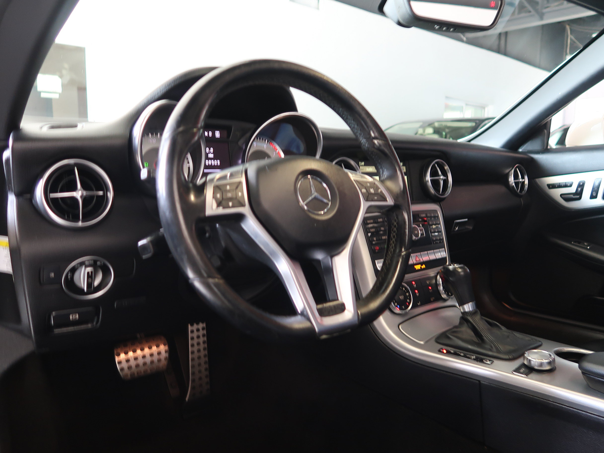 Used 2012 Mercedes-Benz SLK 350 image 24