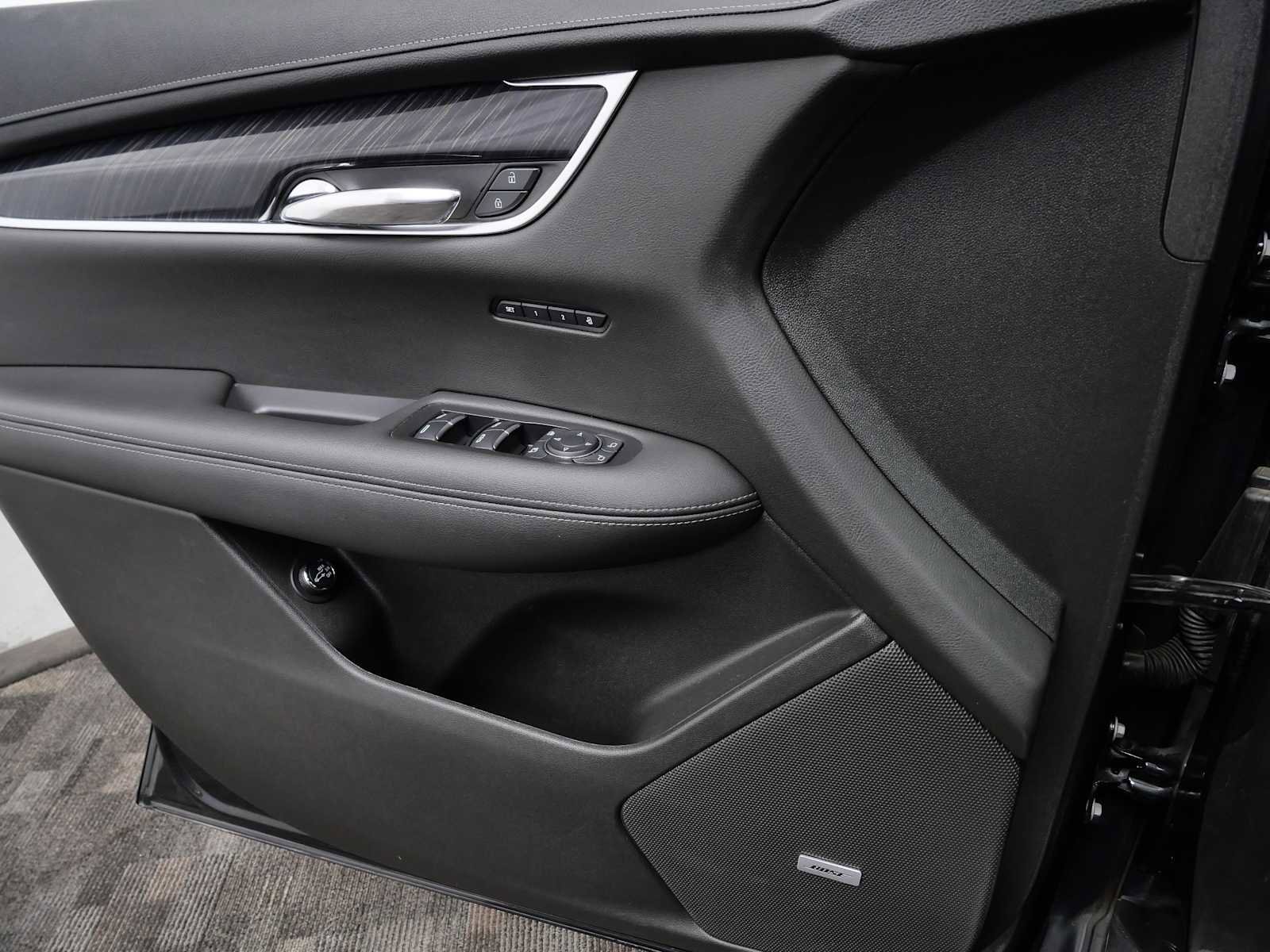 Used 2020 Cadillac XT6 Premium Luxury image 27