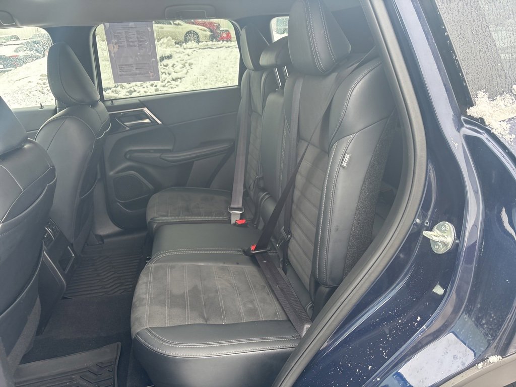 Used 2024 Mitsubishi Outlander SE image 10