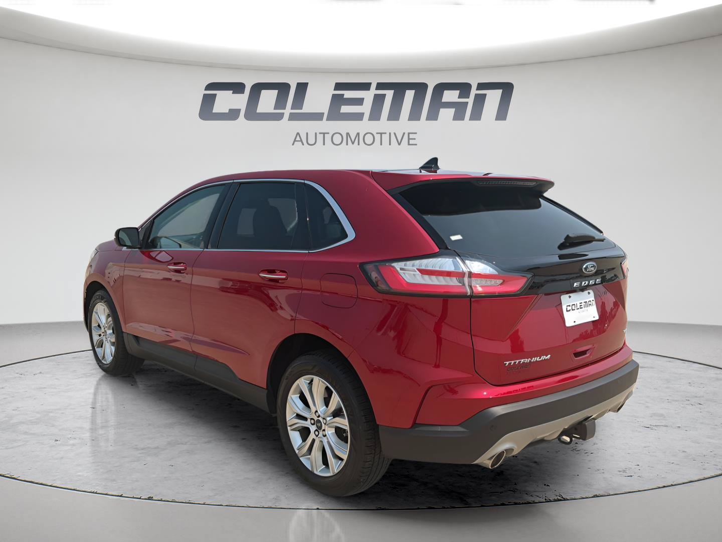 Used 2022 Ford Edge Titanium w/ Class II Trailer Tow Package AWD/4WD image 3