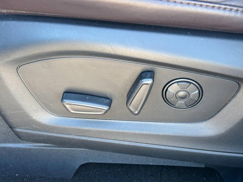 Used 2025 Ford Explorer Platinum w/ LUX Leather Package image 16