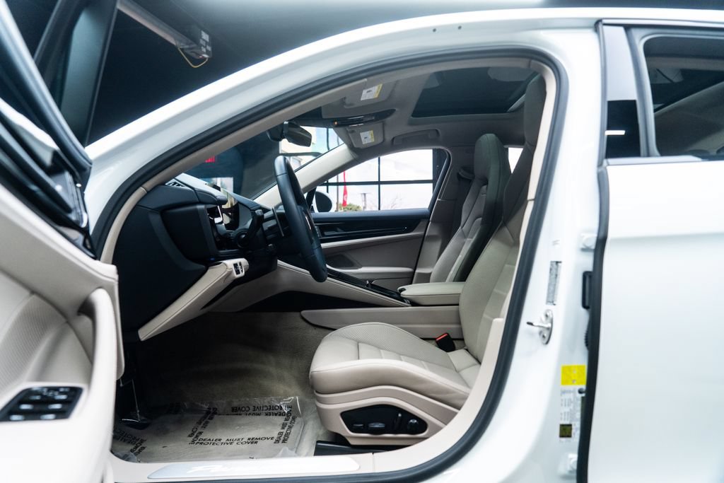Used 2025 Porsche Panamera w/ Premium Package RWD image 25