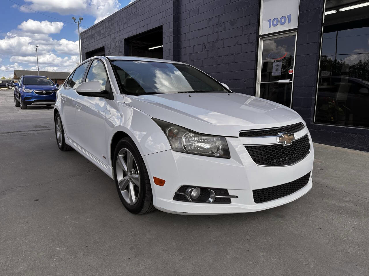 Used 2014 Chevrolet Cruze LT w/ Sun, Sound and Sport Package image 2