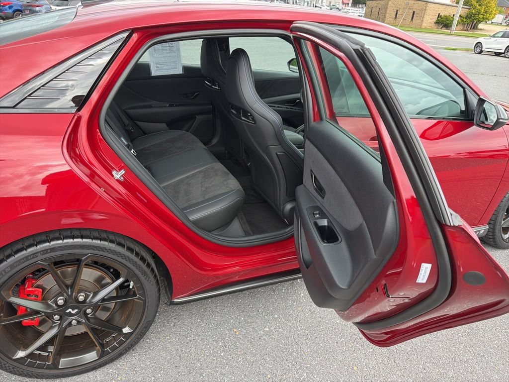 Used 2025 Hyundai Elantra N FWD image 19