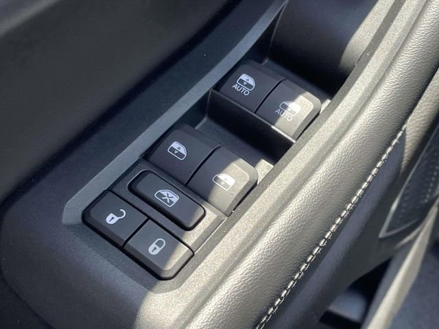 Used 2022 Jeep Grand Cherokee L Limited AWD/4WD image 13