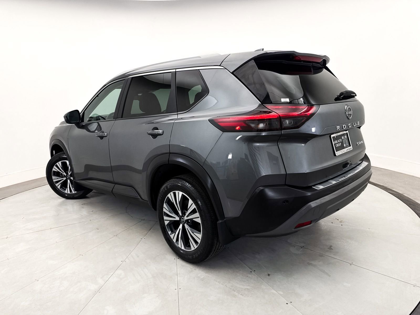 Used 2023 Nissan Rogue SV w/ SV Premium B Package AWD/4WD image 2