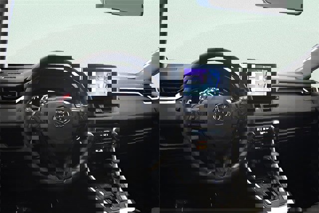 Used 2025 Toyota RAV4 XLE image 25