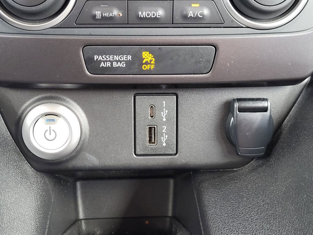 Used 2024 Nissan Leaf S image 33