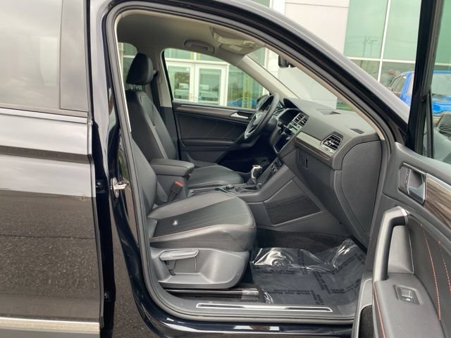 Used 2024 Volkswagen Tiguan Wolfsburg Edition AWD/4WD image 32