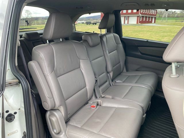 Used 2014 Honda Odyssey Touring Elite image 28
