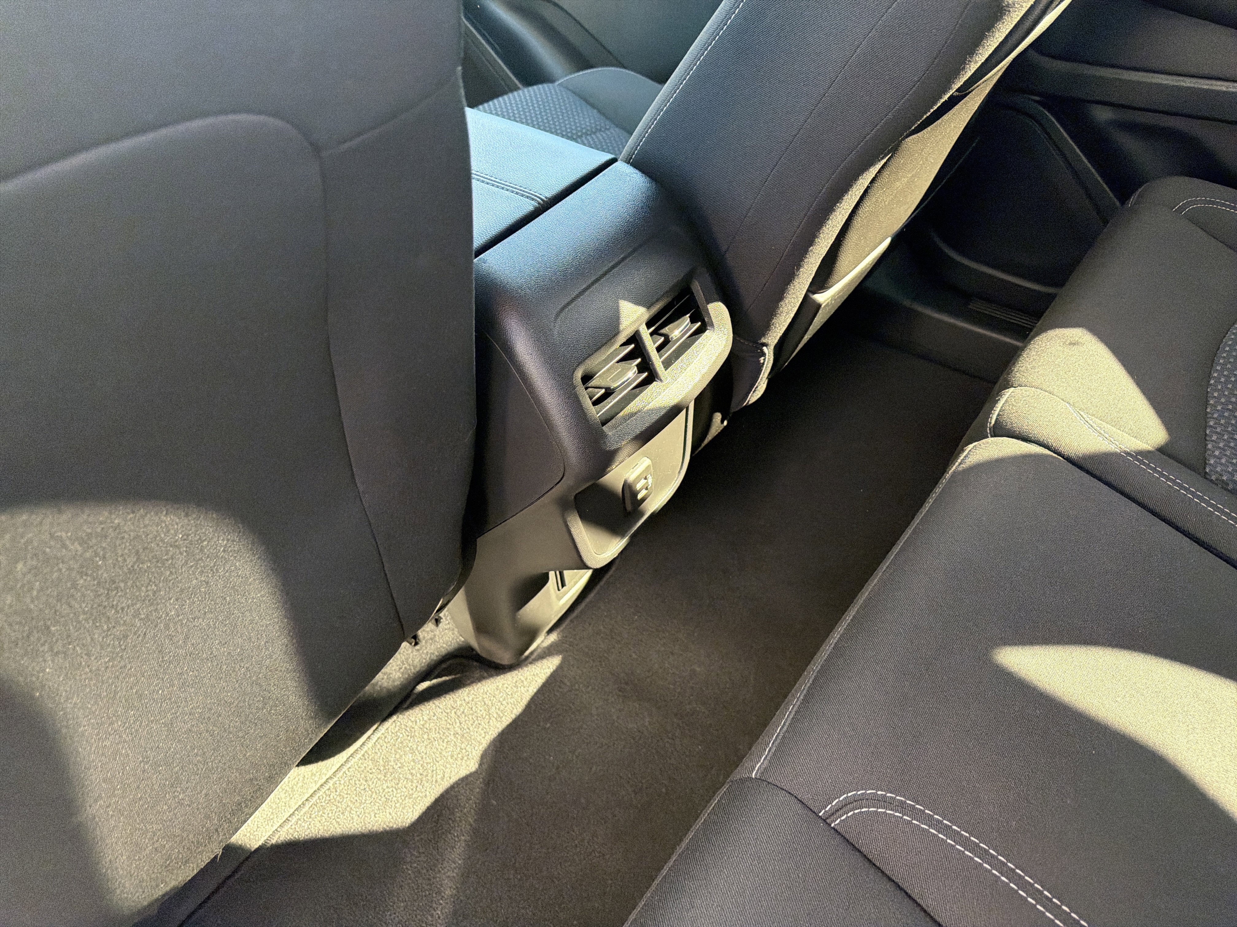 Used 2022 GMC Terrain SLE w/ Driver Convenience Package image 17