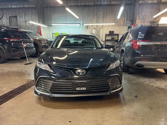 Used 2023 Toyota Camry LE image 2