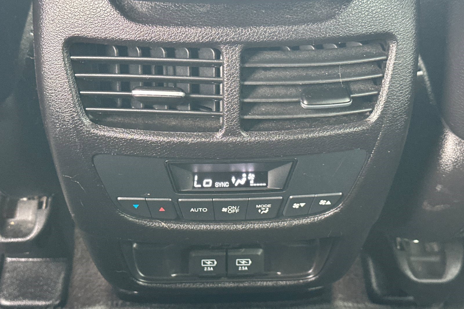 Used 2020 Acura MDX FWD image 16