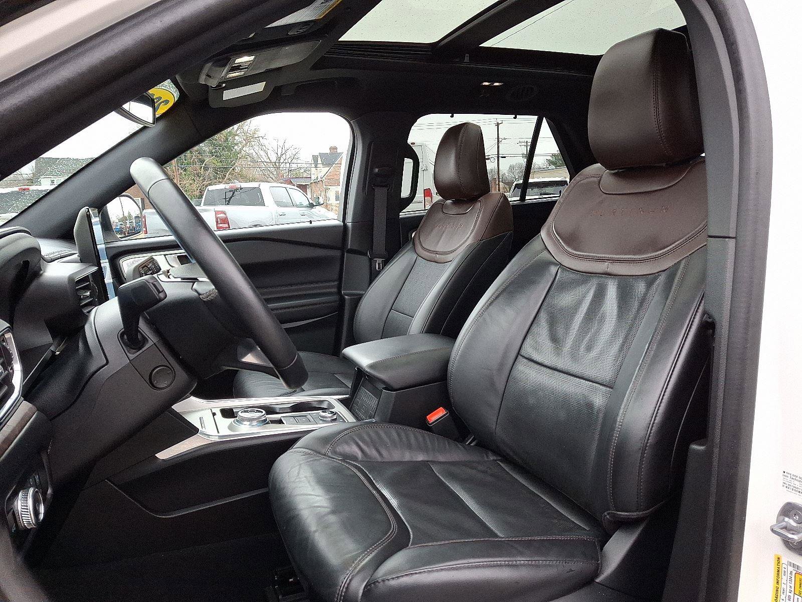 Used 2023 Ford Explorer Platinum w/ Technology Package image 13