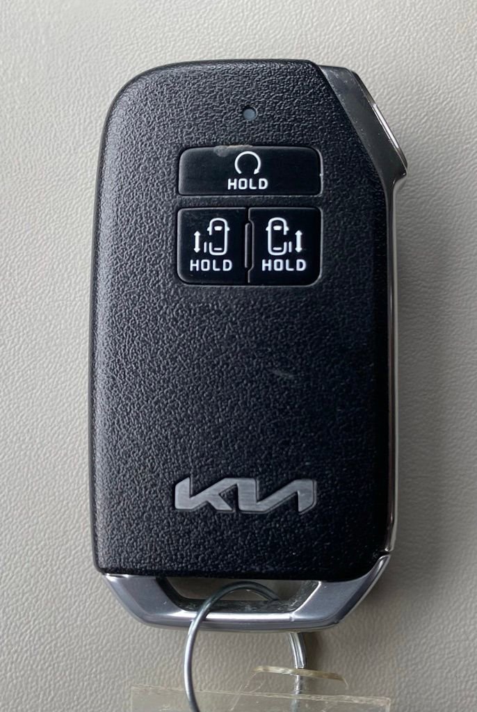 Certified 2023 Kia Carnival EX image 38