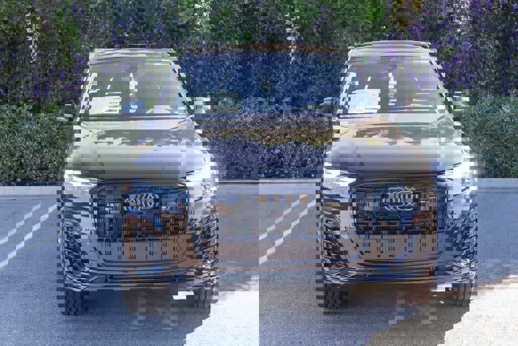 New 2026 Audi Q7 2.0T Premium image 2