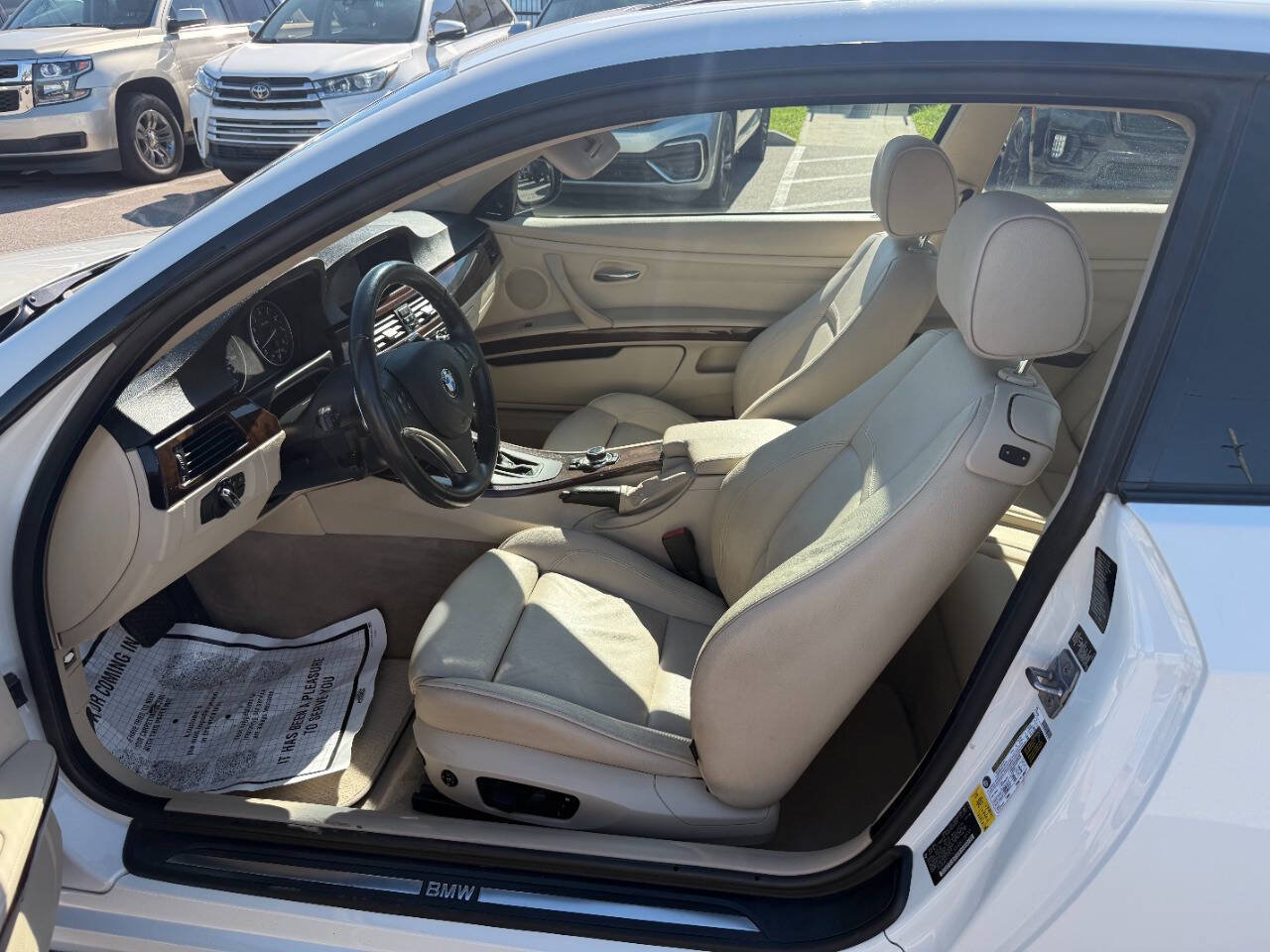 Used 2011 BMW 335i xDrive Coupe w/ Premium Pkg AWD/4WD image 22