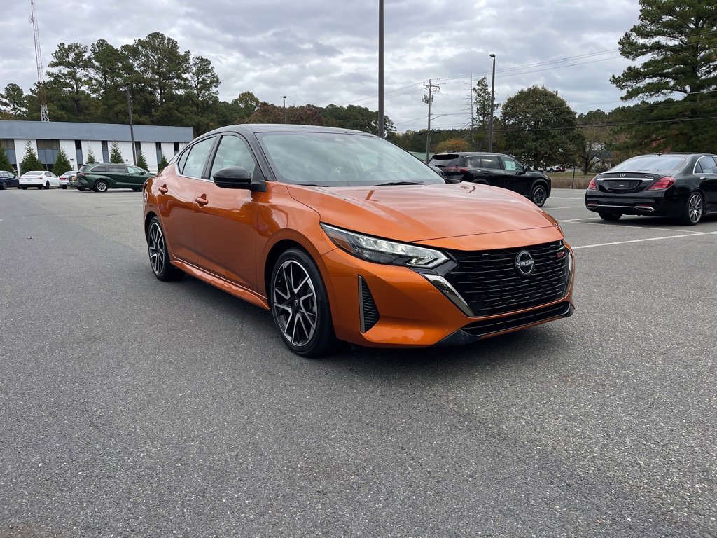 Used 2024 Nissan Sentra SR w/ SR Premium Package image 4