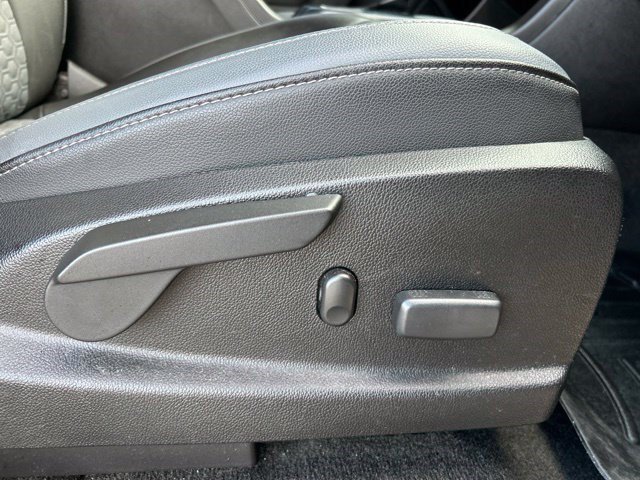 Used 2015 Chevrolet Colorado Z71 RWD image 50