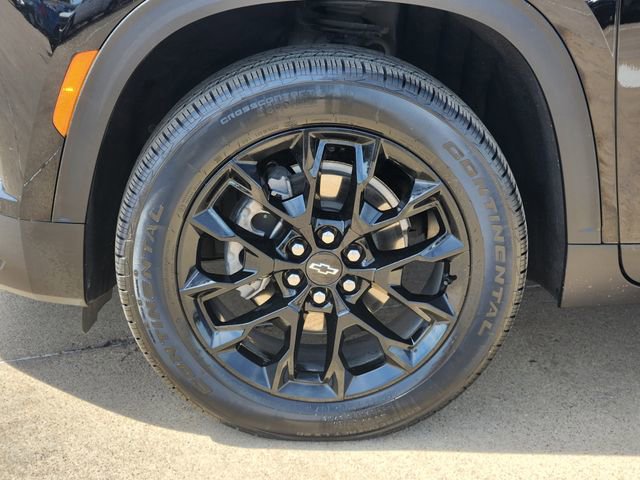 Used 2025 Chevrolet Traverse LT w/ Midnight/Sport Edition FWD image 17
