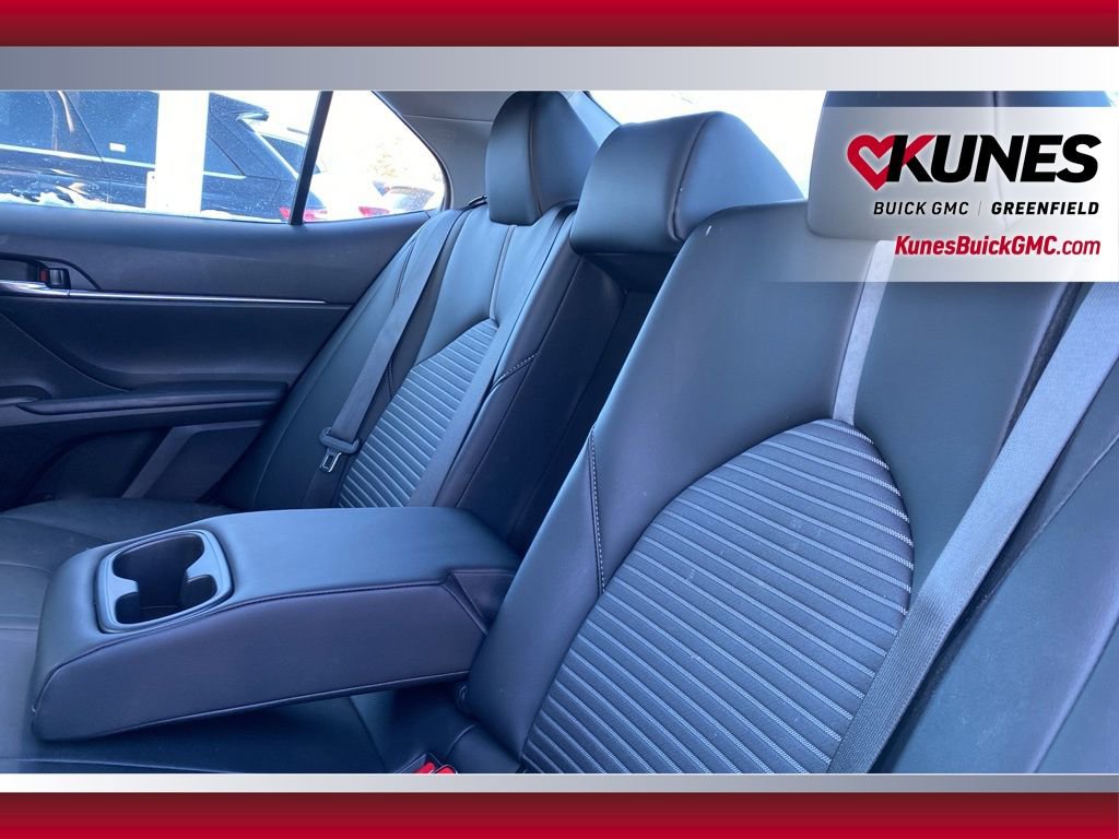 Used 2024 Toyota Camry SE image 32