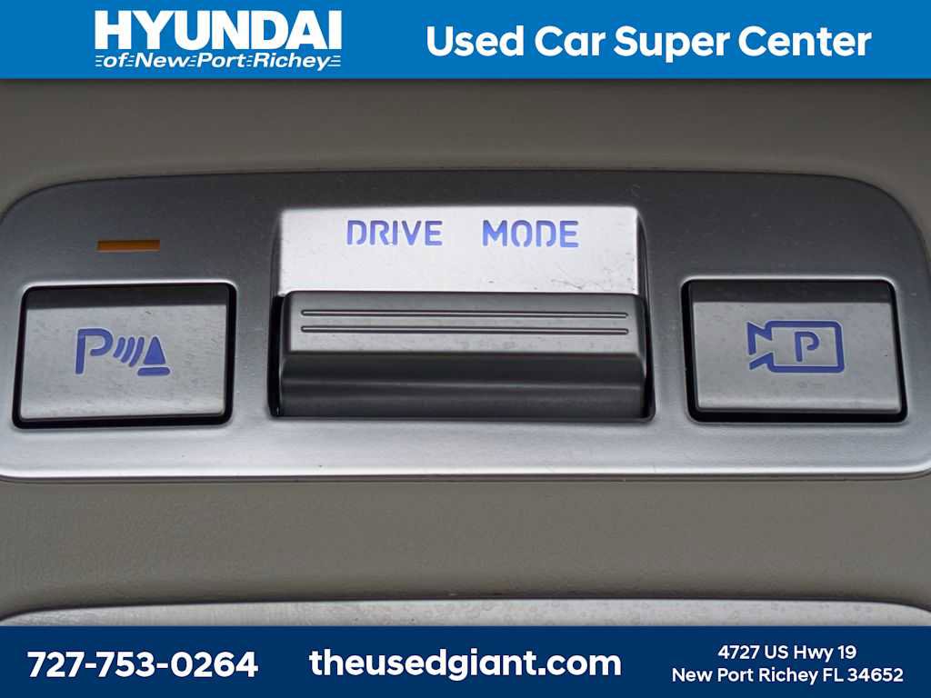 Used 2025 Genesis GV70 2.5T w/ Select Package AWD/4WD image 33