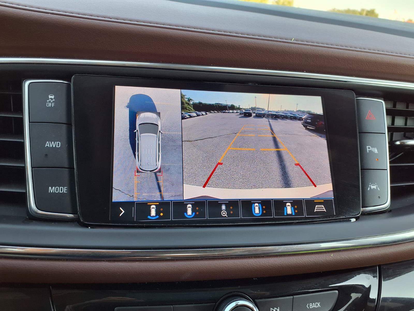 Used 2020 Buick Enclave Avenir w/ Avenir Technology Package AWD/4WD image 8