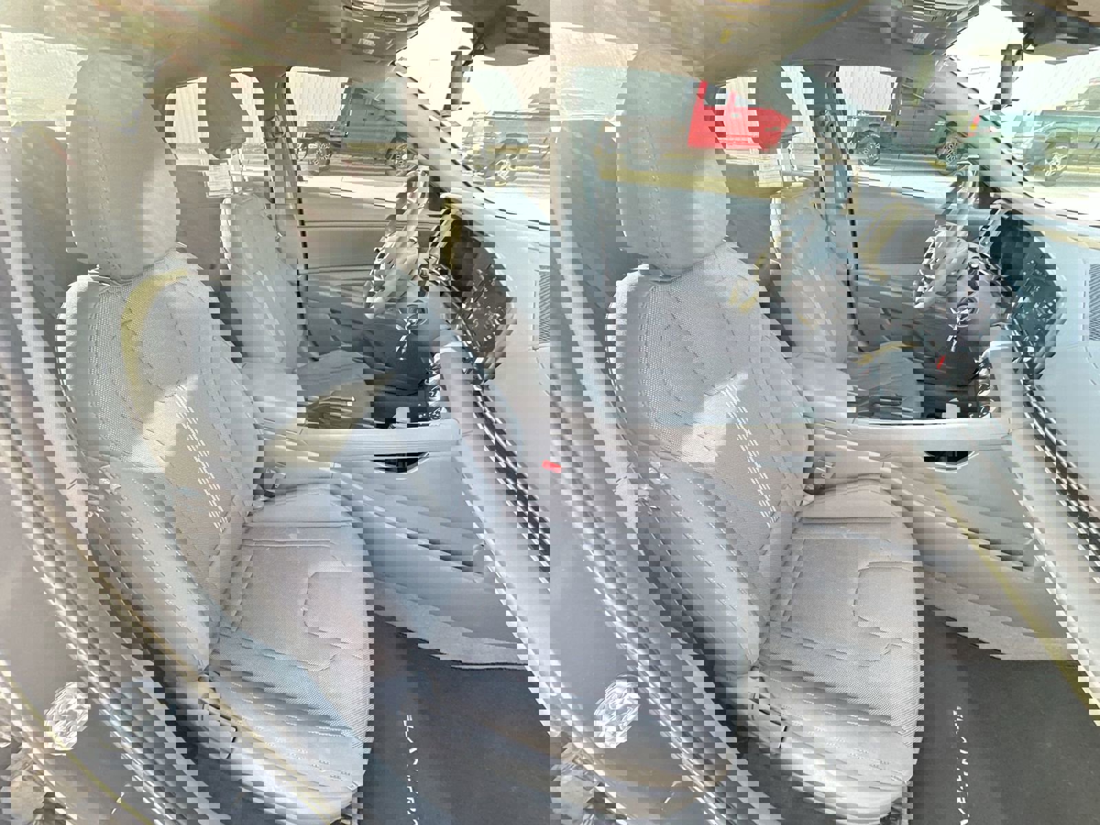 Used 2023 Hyundai Elantra SE image 26