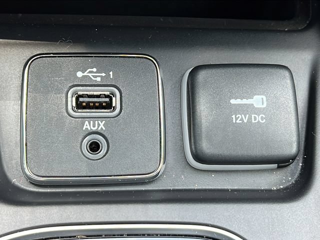 Used 2019 Jeep Cherokee Limited AWD/4WD image 18