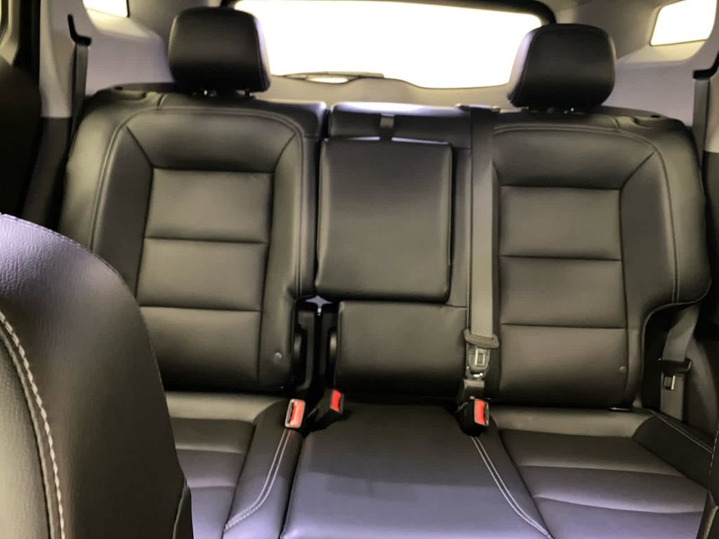 Used 2024 GMC Terrain SLT image 18