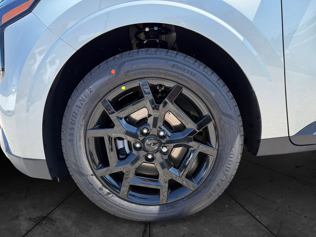 New 2027 Kia Carnival EX FWD image 14