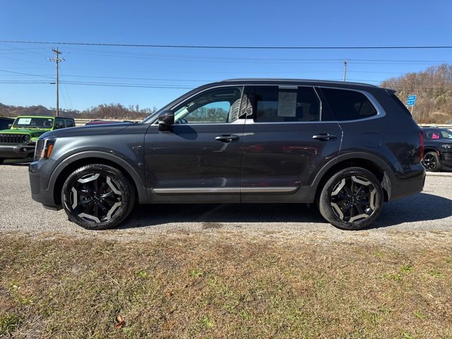 Used 2024 Kia Telluride S w/ S Sunroof Package image 6