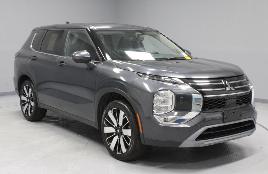 Used 2025 Mitsubishi Outlander AWD
