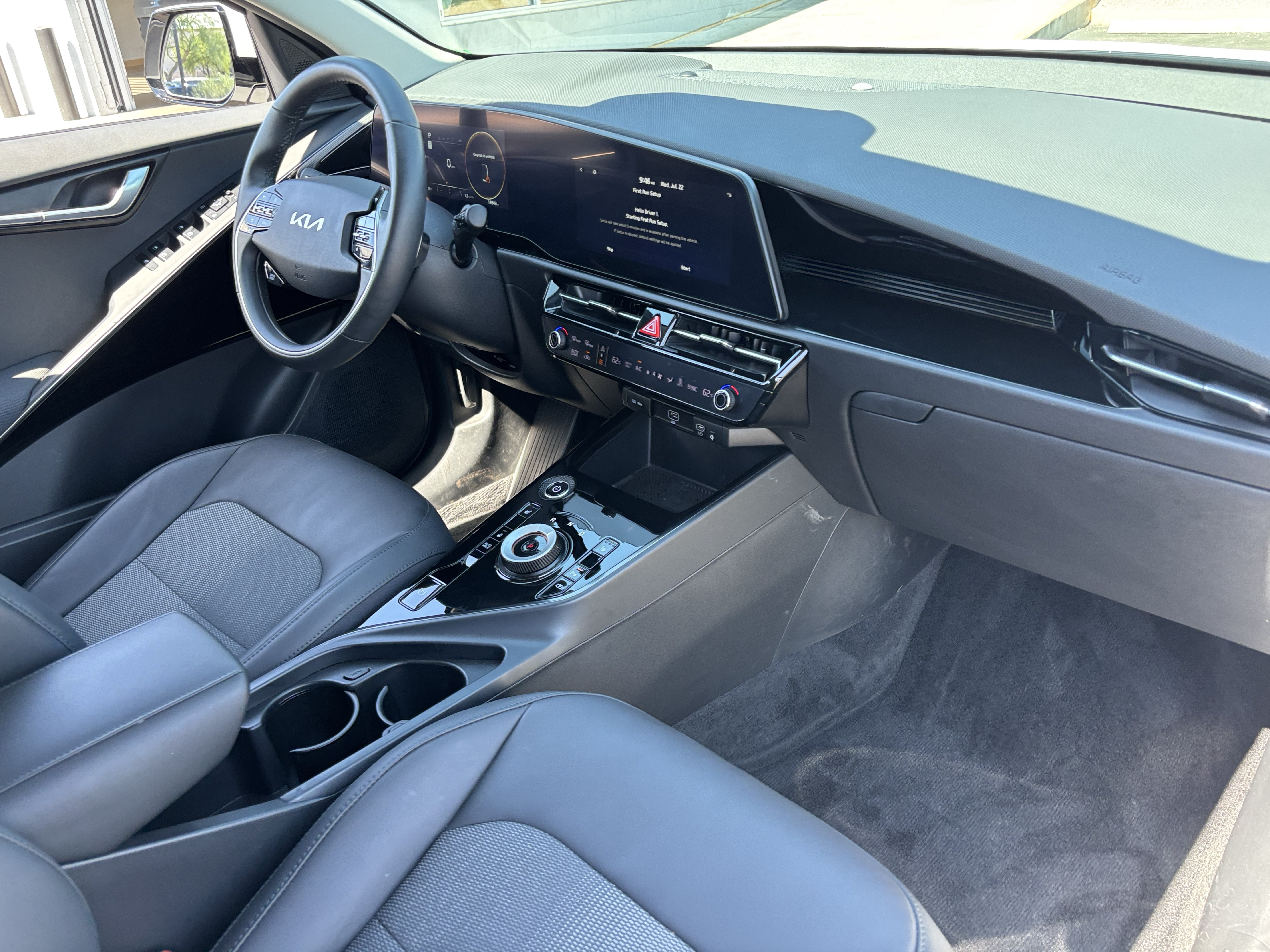 Certified 2023 Kia Niro Wind w/ Wind Preserve Package FWD image 10