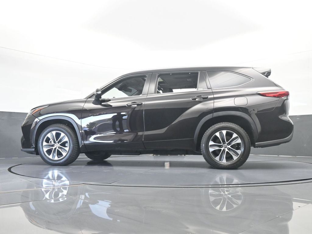 Used 2021 Toyota Highlander XLE image 56