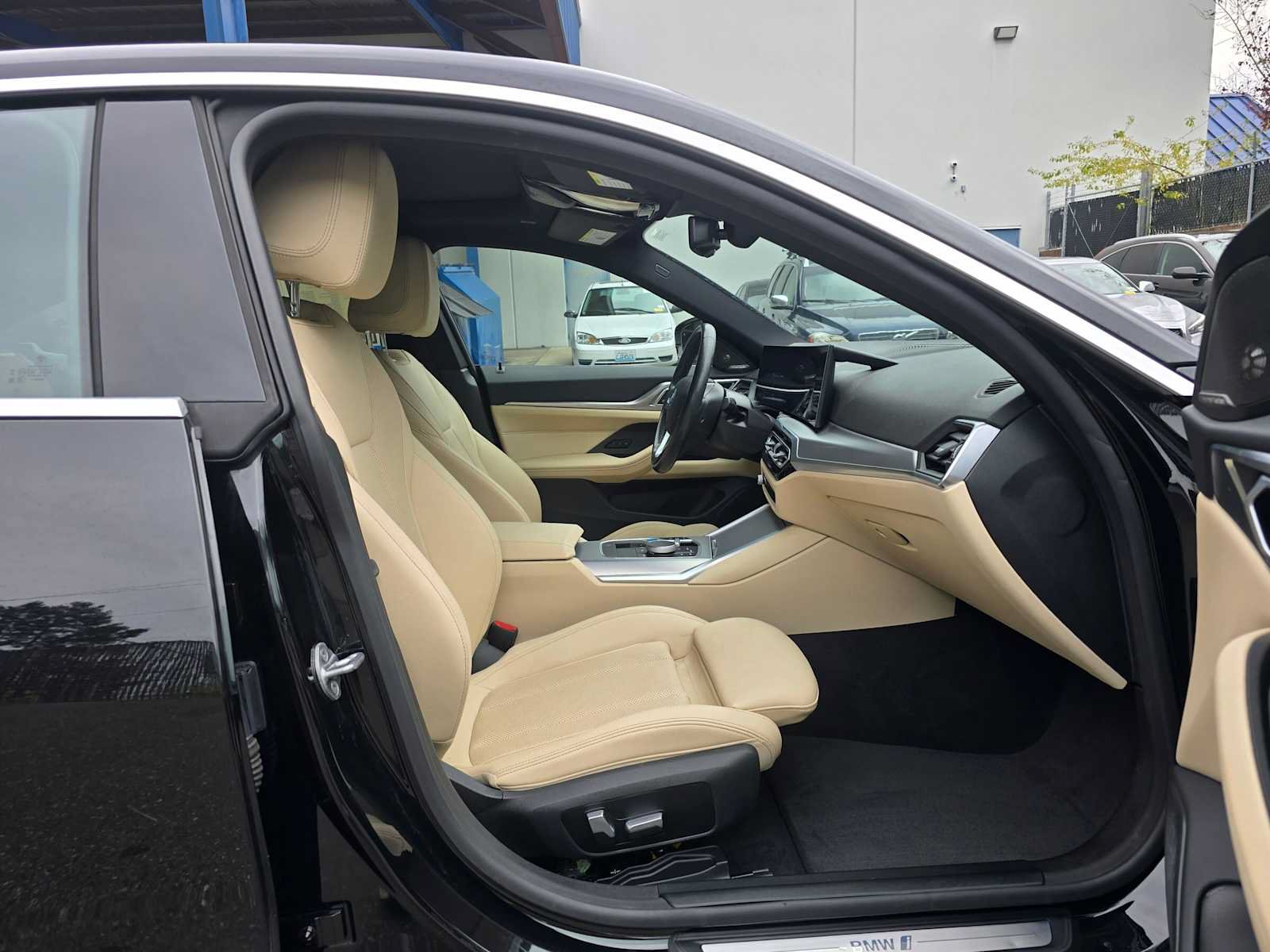 Used 2023 BMW i4 eDrive40 RWD image 11