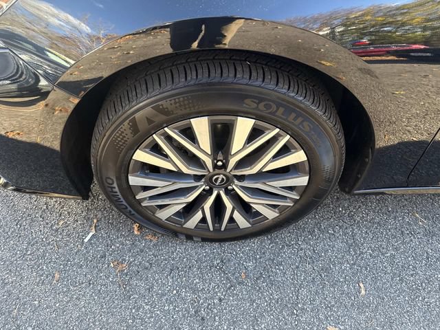 Used 2024 Nissan Altima 2.5 SV AWD/4WD image 16