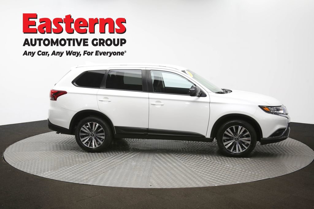 Used 2020 Mitsubishi Outlander ES image 45