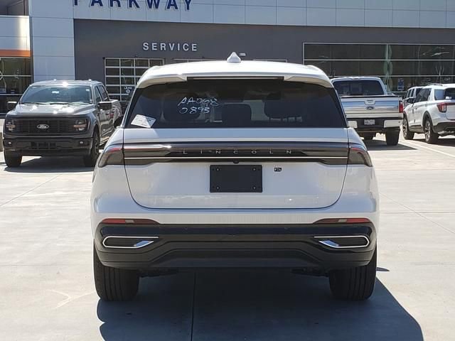 New 2026 Lincoln Nautilus Premier image 7