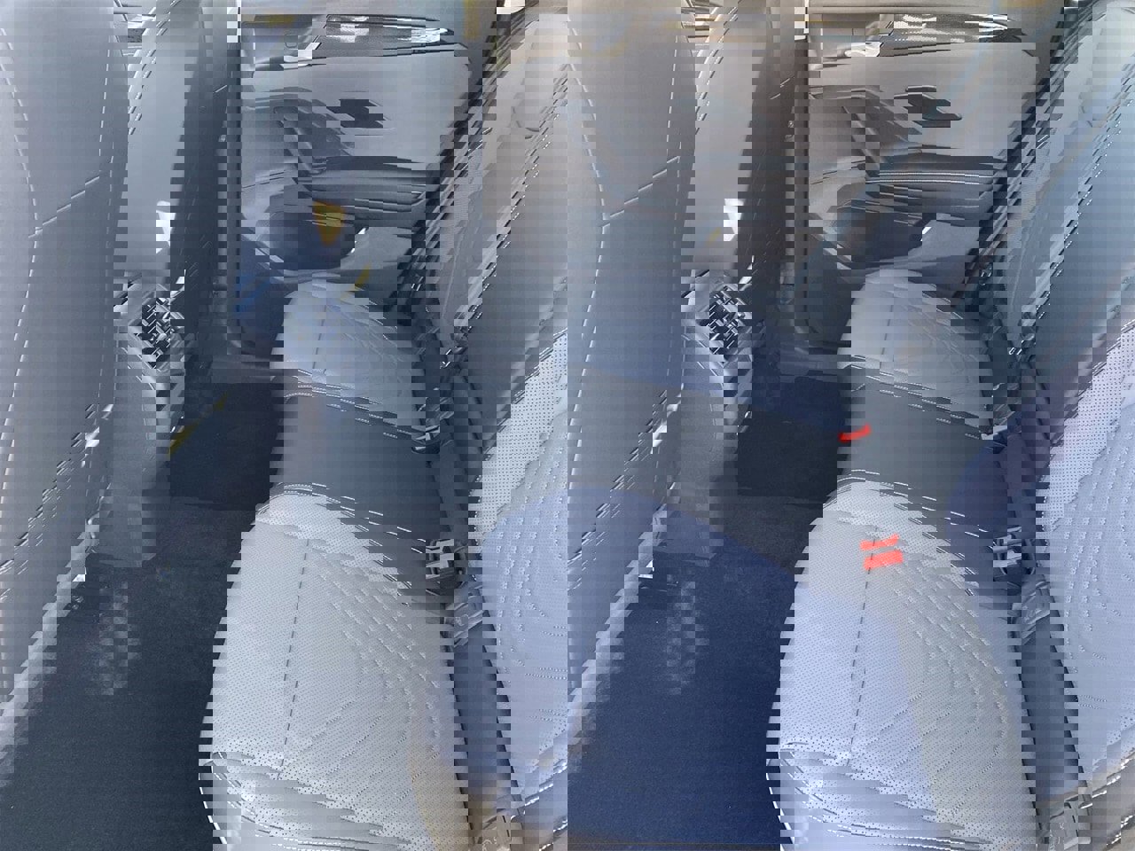 New 2026 Volkswagen Tiguan SE image 13