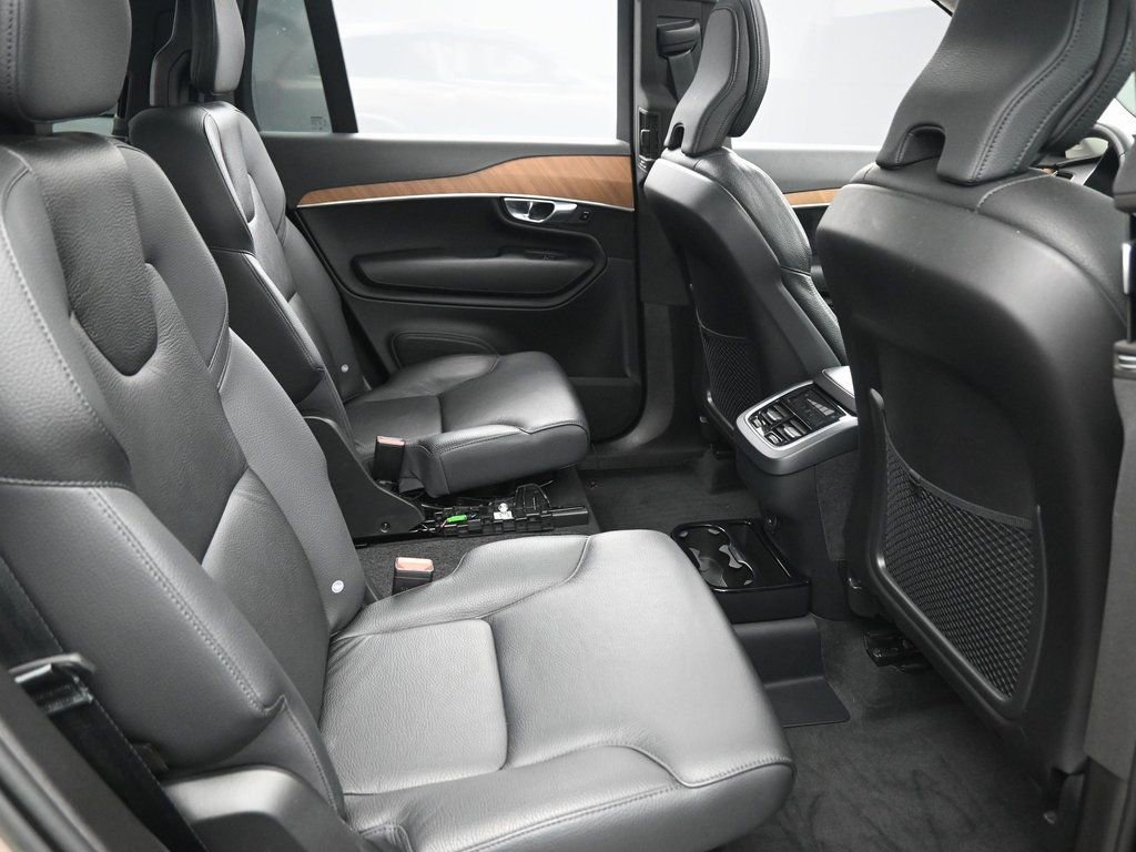 Used 2023 Volvo XC90 B6 Plus AWD/4WD image 35