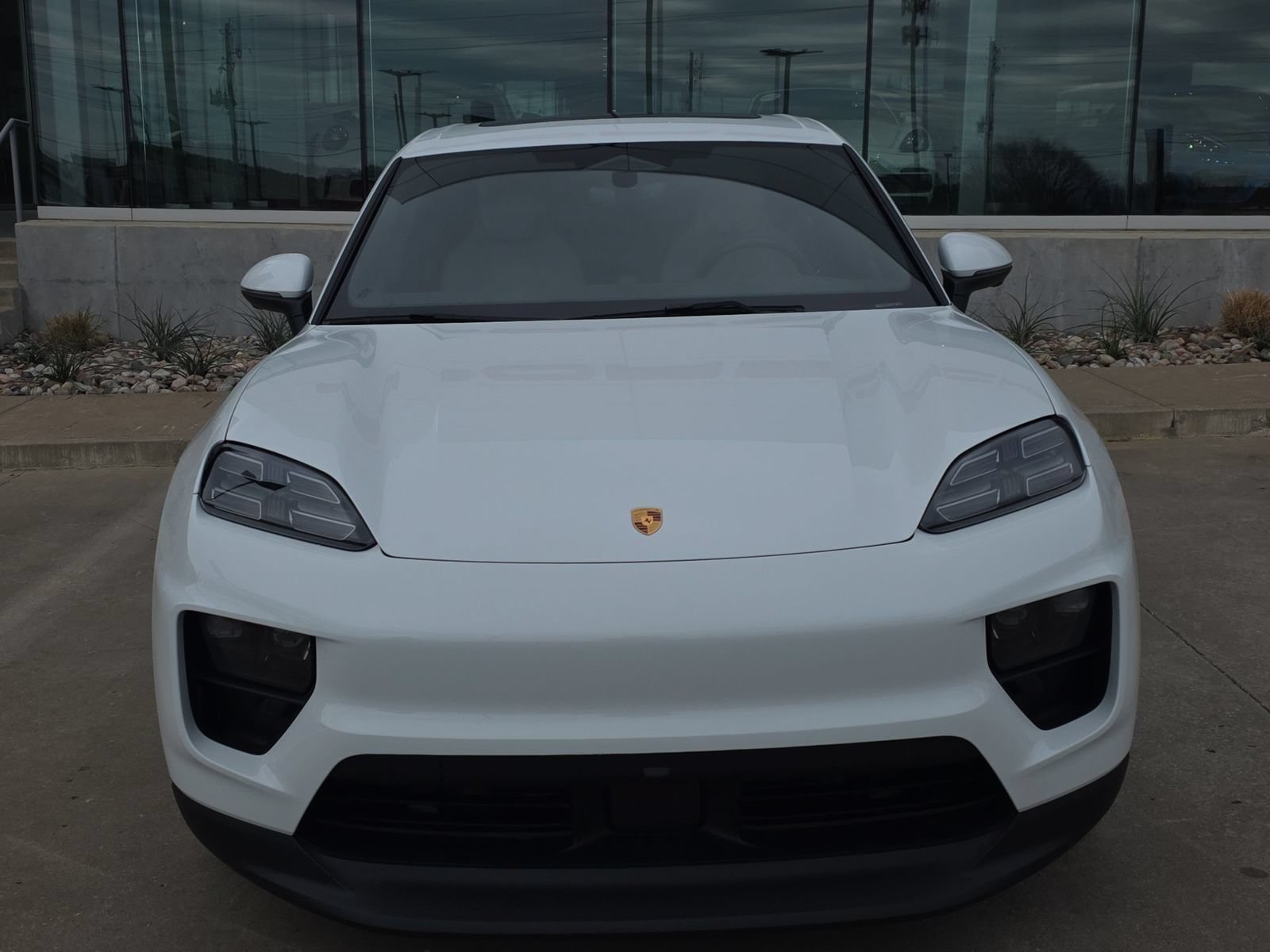 New 2026 Porsche Macan 4 Electric AWD/4WD image 10