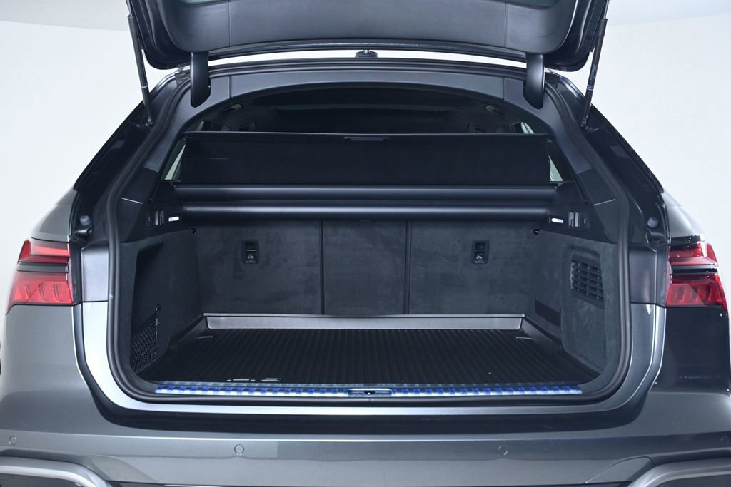 New 2025 Audi RS 6 performance image 26