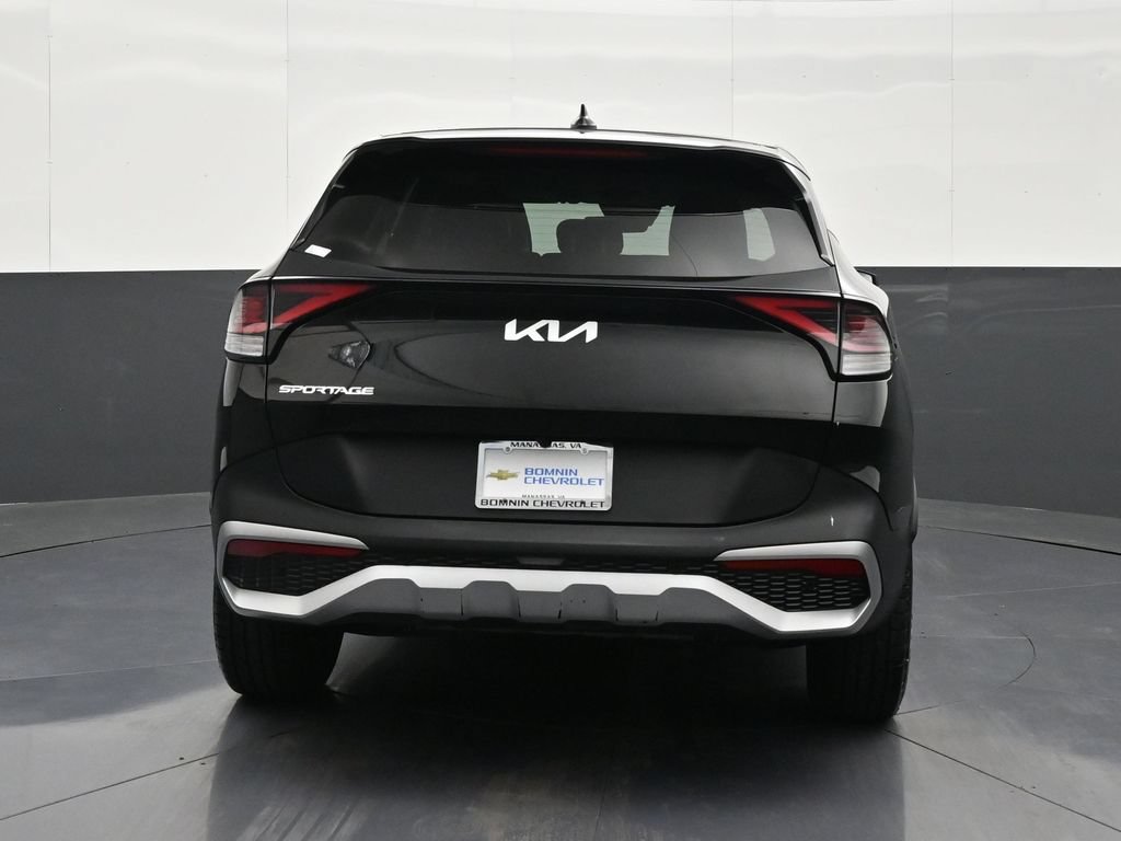 Used 2024 Kia Sportage EX FWD image 4