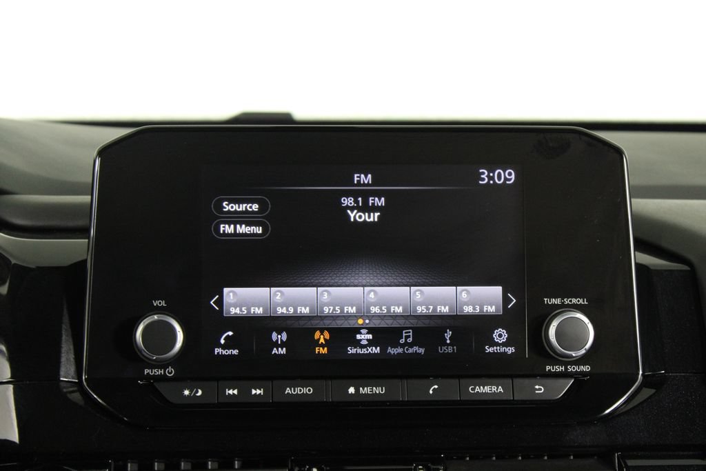Certified 2024 Nissan Pathfinder SV FWD image 9