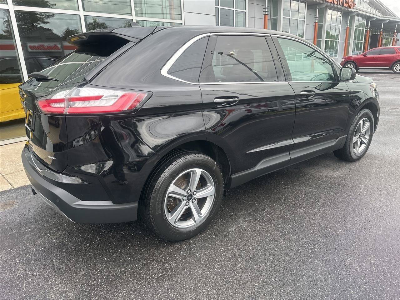 Used 2024 Ford Edge SEL w/ Convenience Package AWD/4WD image 3