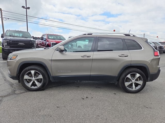 Used 2021 Jeep Cherokee Limited AWD/4WD image 3