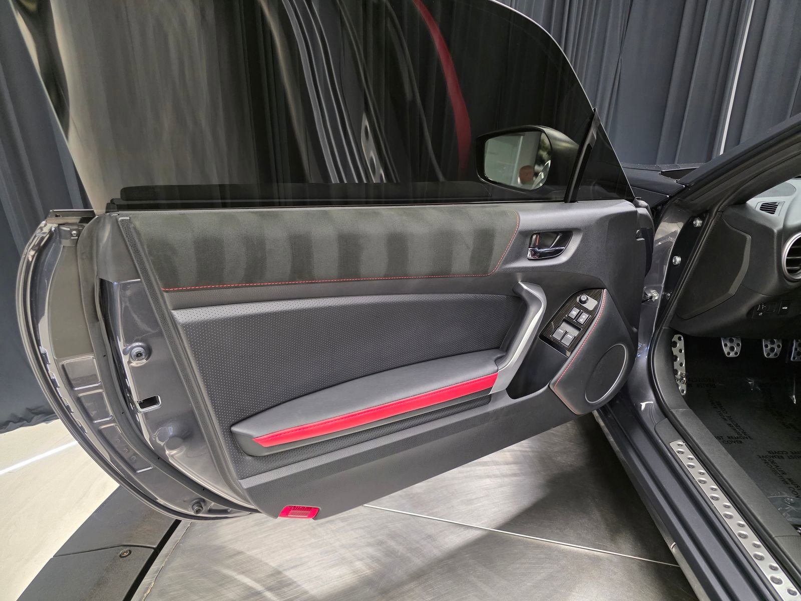 Used 2020 Toyota 86 w/ TRD Handling Package RWD image 28