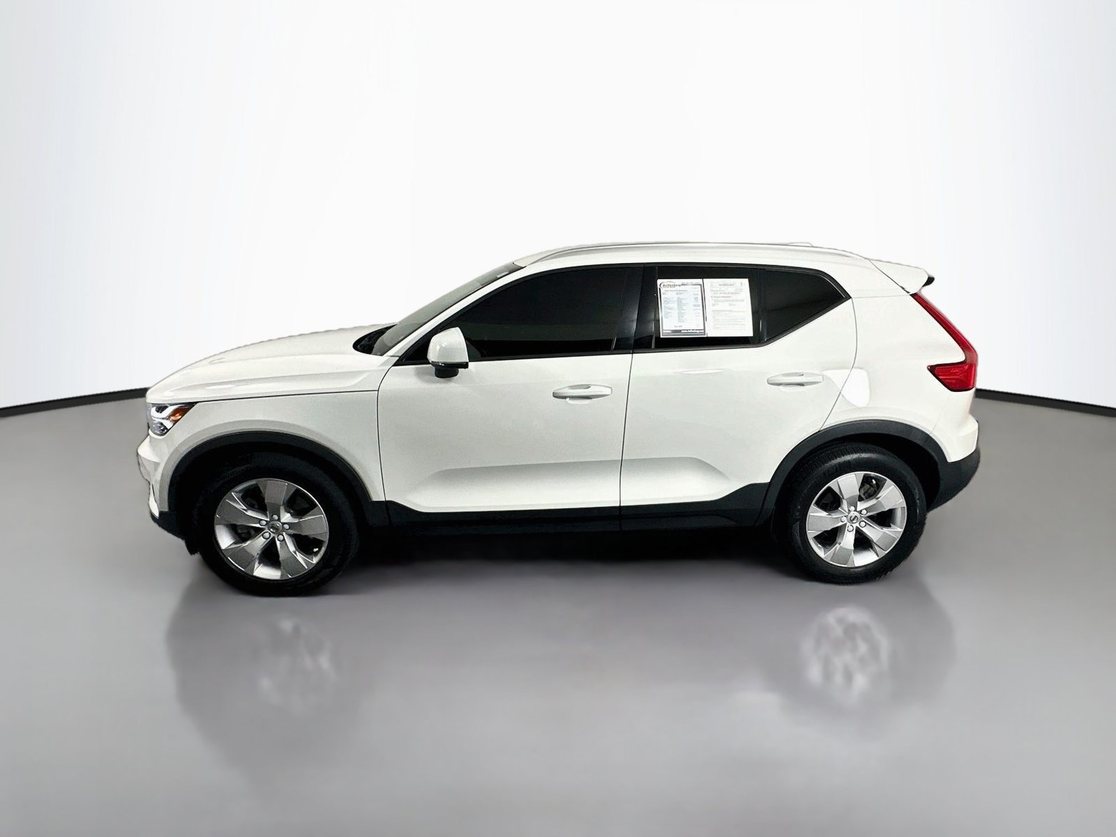 Used 2020 Volvo XC40 T5 Momentum AWD/4WD image 4